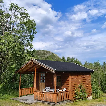 Lodge Reisa River